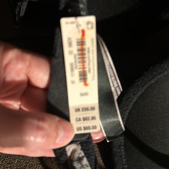 Victoria secret rhinestone e 32 D new with tags - Picture 4 of 4